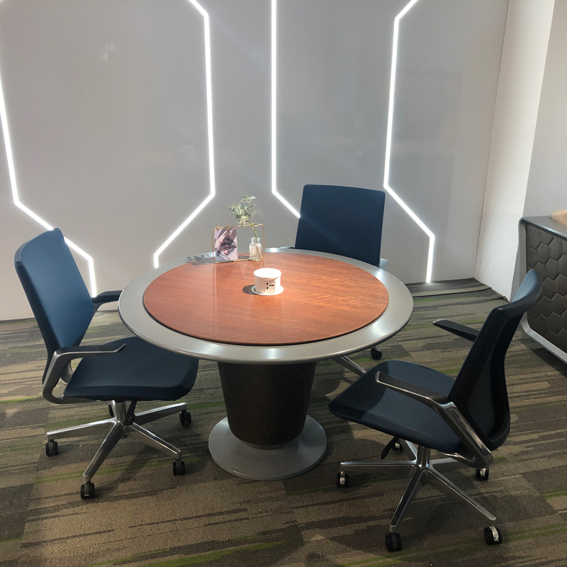 Tavolo da riunione per confere - Office Tech Management recensione e prezzo